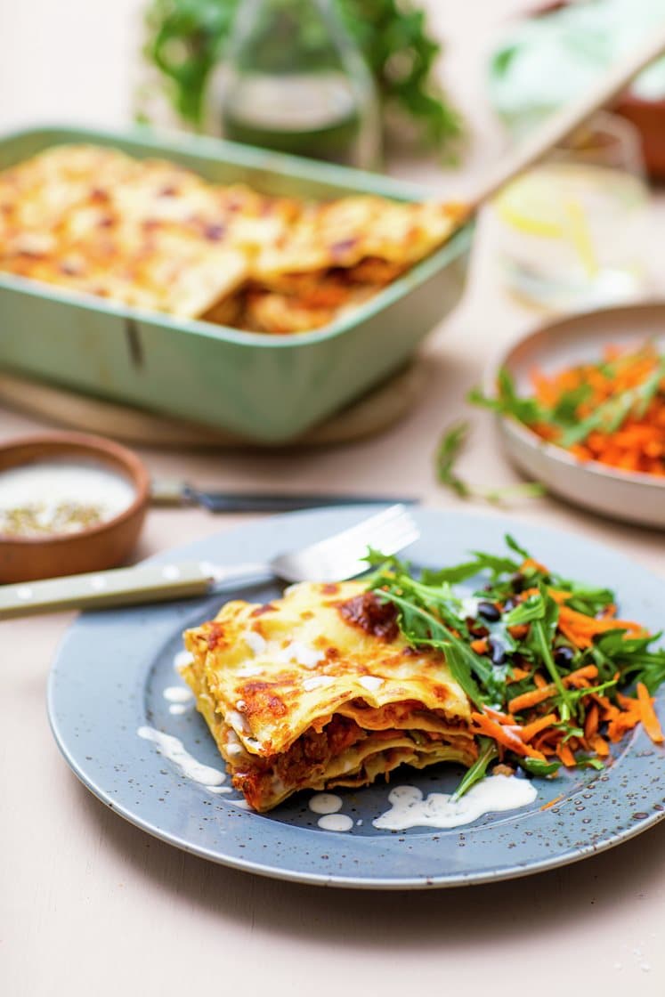 Kyllinglasagne med squash, bechamelsaus og ruccola