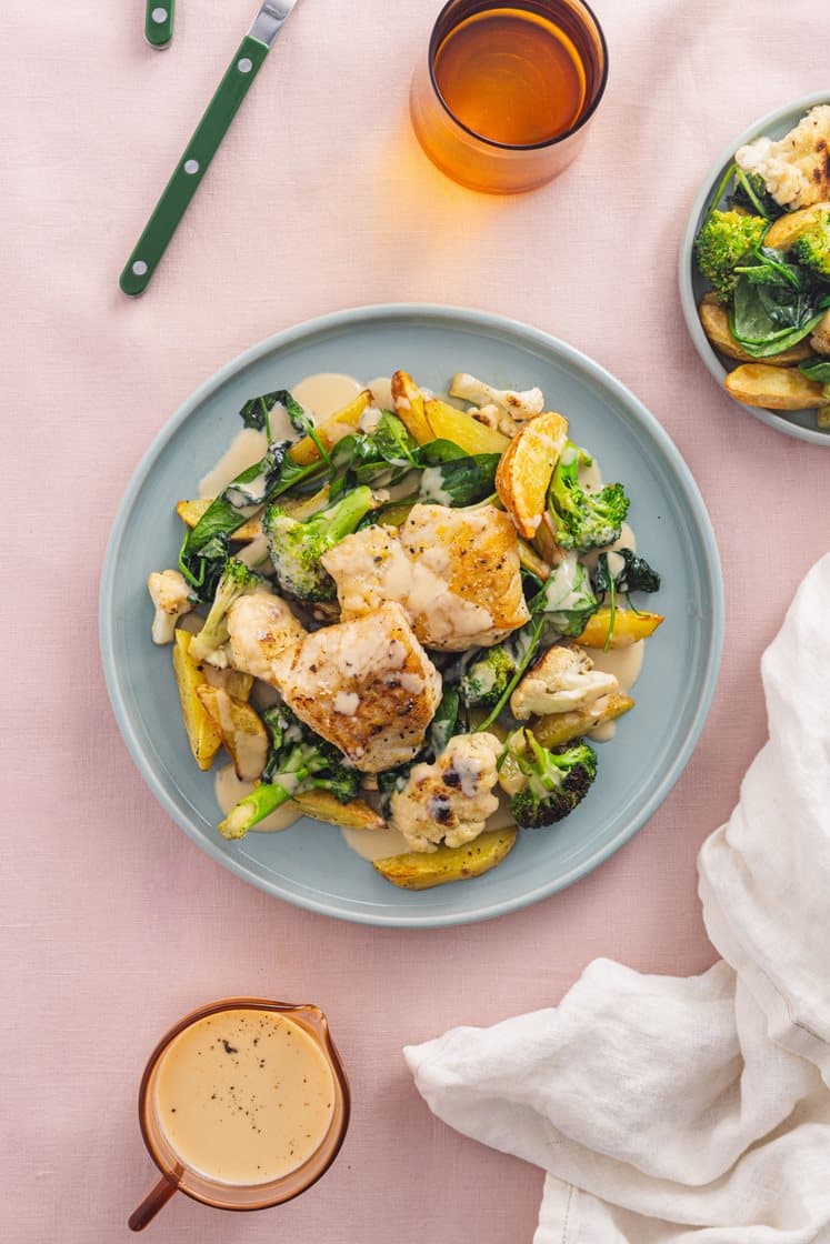 Pannestekt lyrfilet med stekt potet, misosmørsaus og blomkål