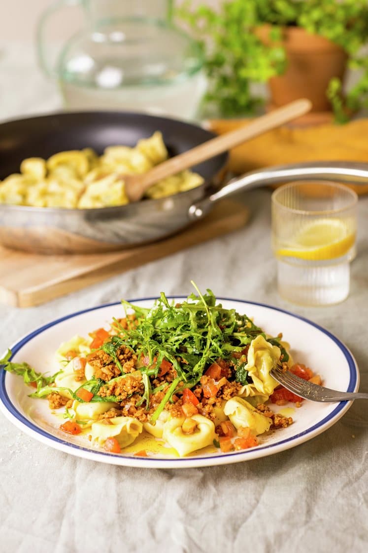 Tortelloni med spinat, ricotta og salsicciakjøttdeig 