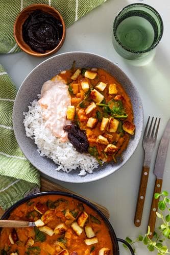 Indisk spinatgryte med halloumi